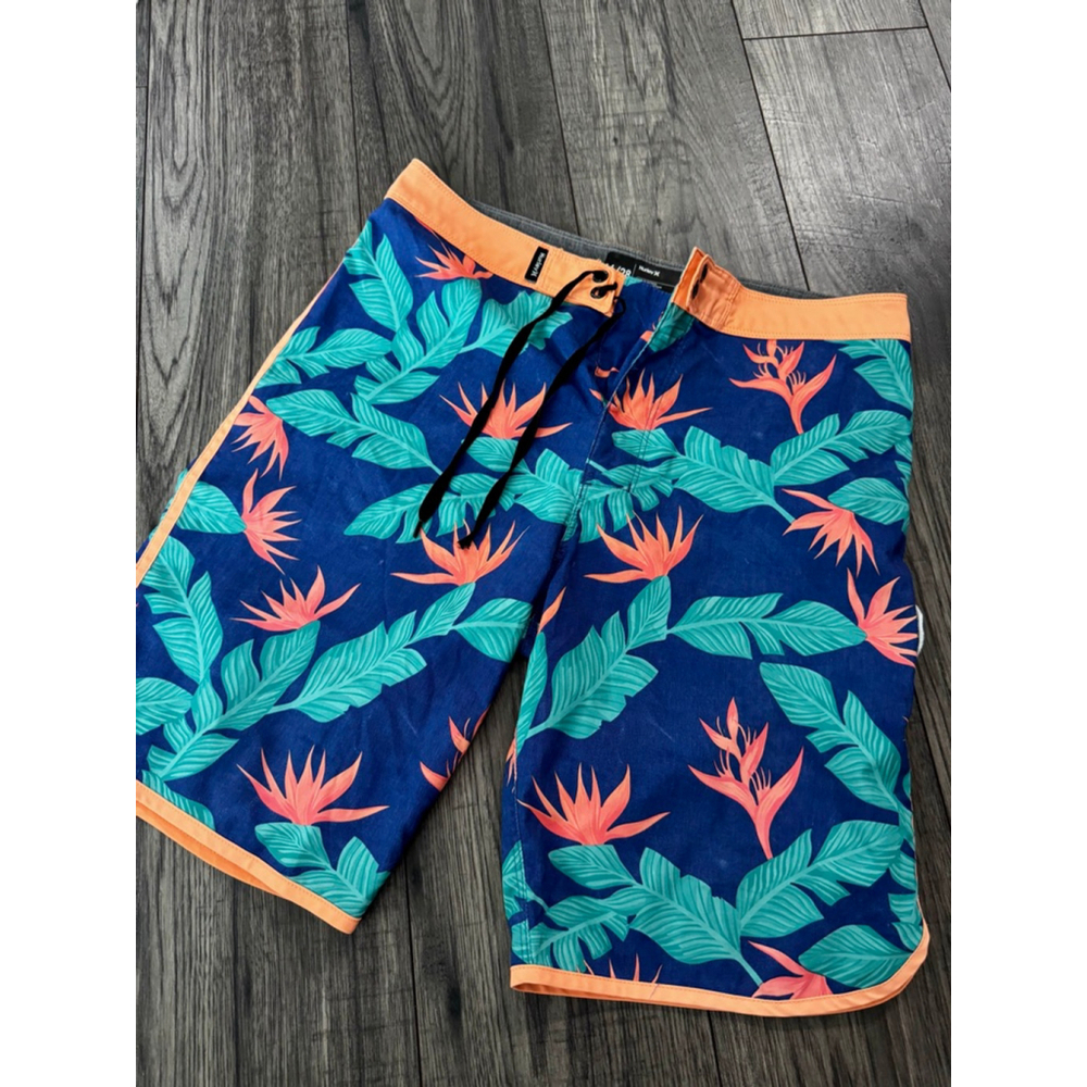 Hurley Youth 2-Way BoardShorts Hanoi 16/28, worn twice!